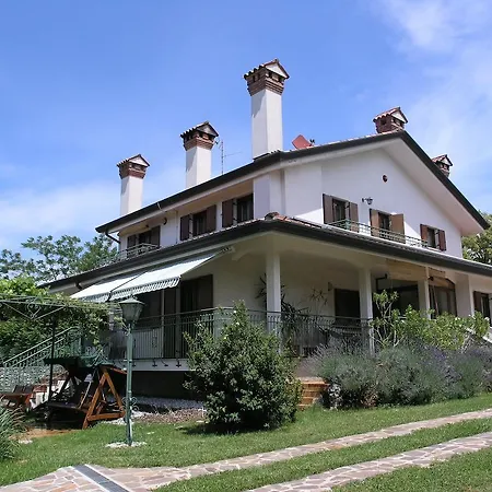 Stirenca Panzió